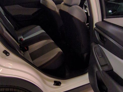 Used 2023 Subaru Crosstrek 2.0i Premium AWD/4WD image 12