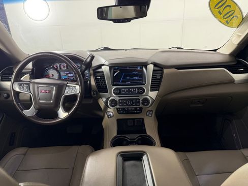 Used 2020 GMC Yukon XL SLT w/ Open Road Package AWD/4WD image 28