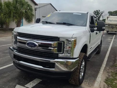 Used 2019 Ford F250 XL w/ STX Appearance Package AWD/4WD image 2