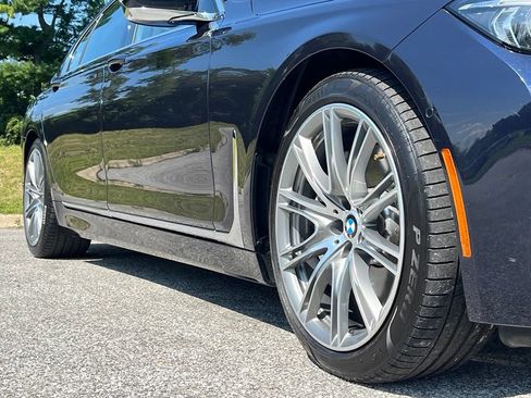 Used 2020 BMW 750i xDrive w/ Executive Package AWD/4WD image 9