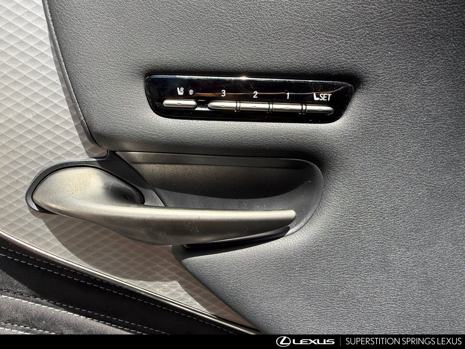 Used 2020 Lexus LS 500 F Sport w/ Cold Weather Package (CK) RWD image 7