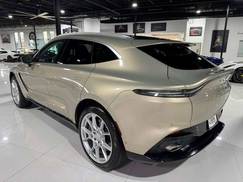 Used 2021 Aston Martin DBX image 5