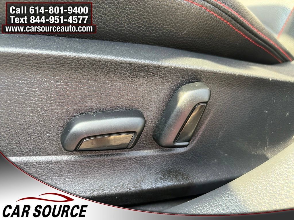 Used 2017 Volkswagen Jetta GLI FWD image 15