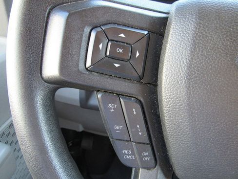 Used 2022 Ford E-350 and Econoline 350 Super Duty RWD image 32