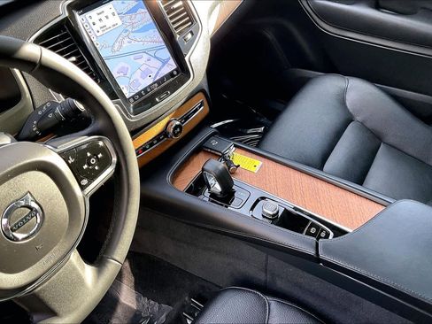 Certified 2023 Volvo XC90 B6 Plus w/ Protection Package Premier AWD/4WD image 17