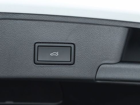 New 2026 Volkswagen Atlas Cross Sport SEL image 30