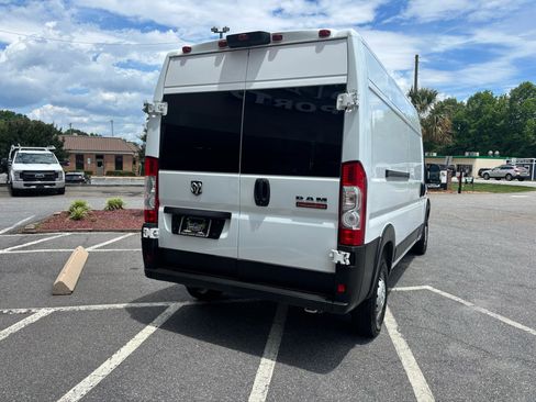 Used 2022 RAM ProMaster 2500 FWD image 13