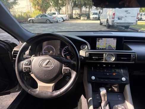 Used 2015 Lexus RC 350 w/ Luxury Package RWD image 26