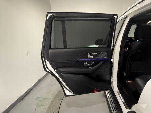 Used 2020 Mercedes-Benz GLS 450 4MATIC image 53