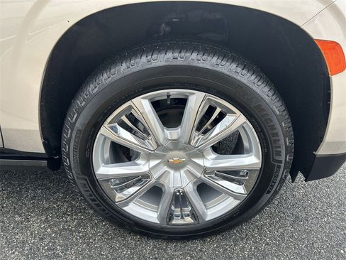 Used 2021 Chevrolet Tahoe High Country w/ Premium Package image 13