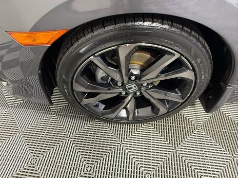 Used 2019 Honda Civic Sport image 13