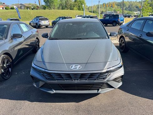 New 2026 Hyundai Elantra Sport FWD image 6