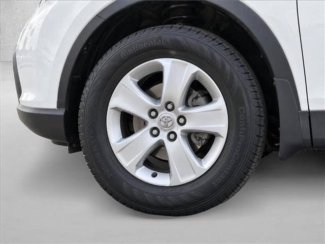 Used 2014 Toyota RAV4 LE FWD image 15