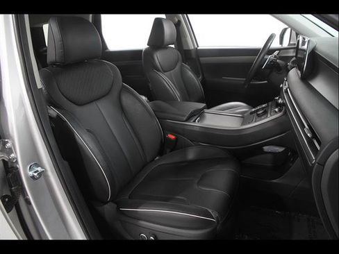 Used 2025 Hyundai Palisade SEL AWD/4WD image 18