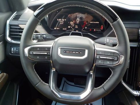 New 2026 GMC Acadia Denali Ultimate w/ LPO, All-Weather Package AWD/4WD image 37