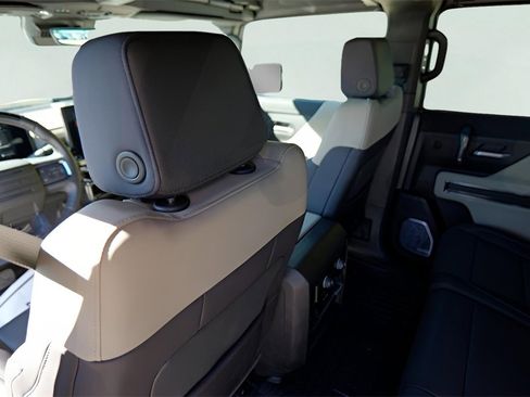 New 2026 GMC Hummer EV 4x4 Crew Cab image 21