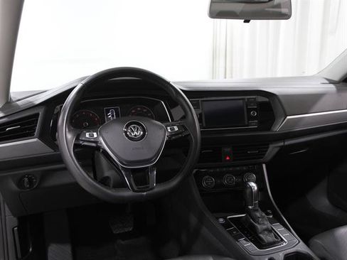 Used 2019 Volkswagen Jetta SE image 6