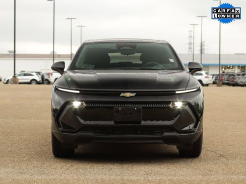 Used 2025 Chevrolet Equinox EV LT FWD image 2