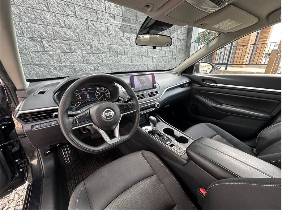 Used 2022 Nissan Altima 2.5 SV AWD/4WD image 14