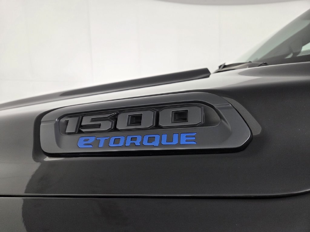 Used 2025 RAM 1500 Tradesman w/ Night Edition AWD/4WD image 11