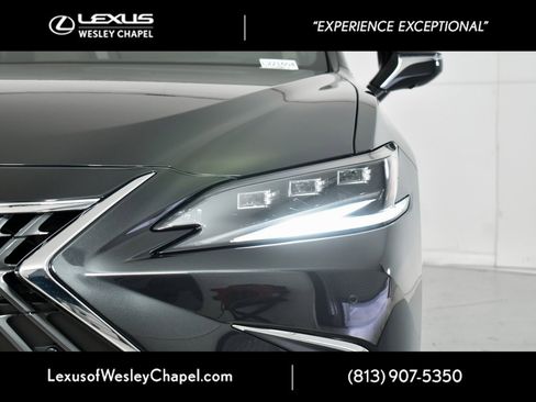New 2025 Lexus ES 350 Ultra Luxury image 6