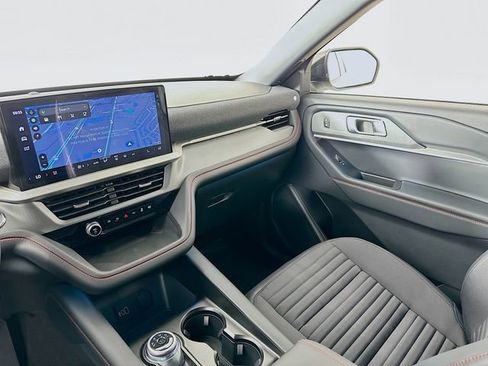 New 2026 Ford Explorer ST-Line w/ ST-Line Street Pack image 24