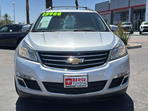 Used 2017 Chevrolet Traverse LT AWD/4WD image 2