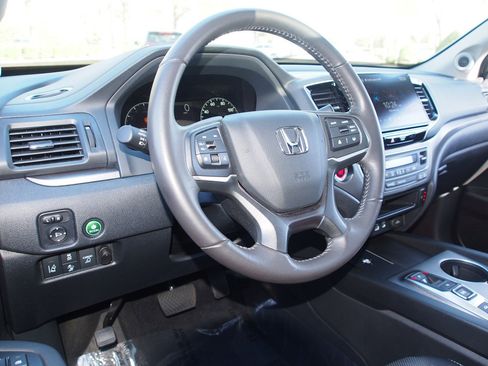 Used 2025 Honda Ridgeline RTL image 16
