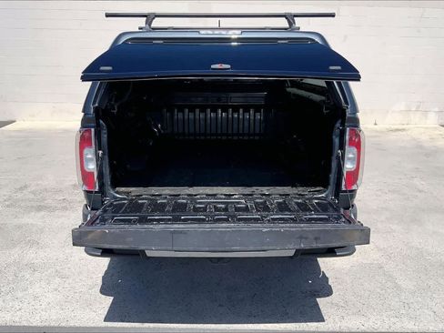 Used 2016 GMC Canyon SLE w/ SLE Convenience Package RWD image 18