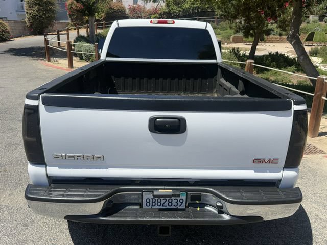 Used 2006 GMC Sierra 3500 SLT w/ Heavy-Duty Power Package AWD/4WD image 10