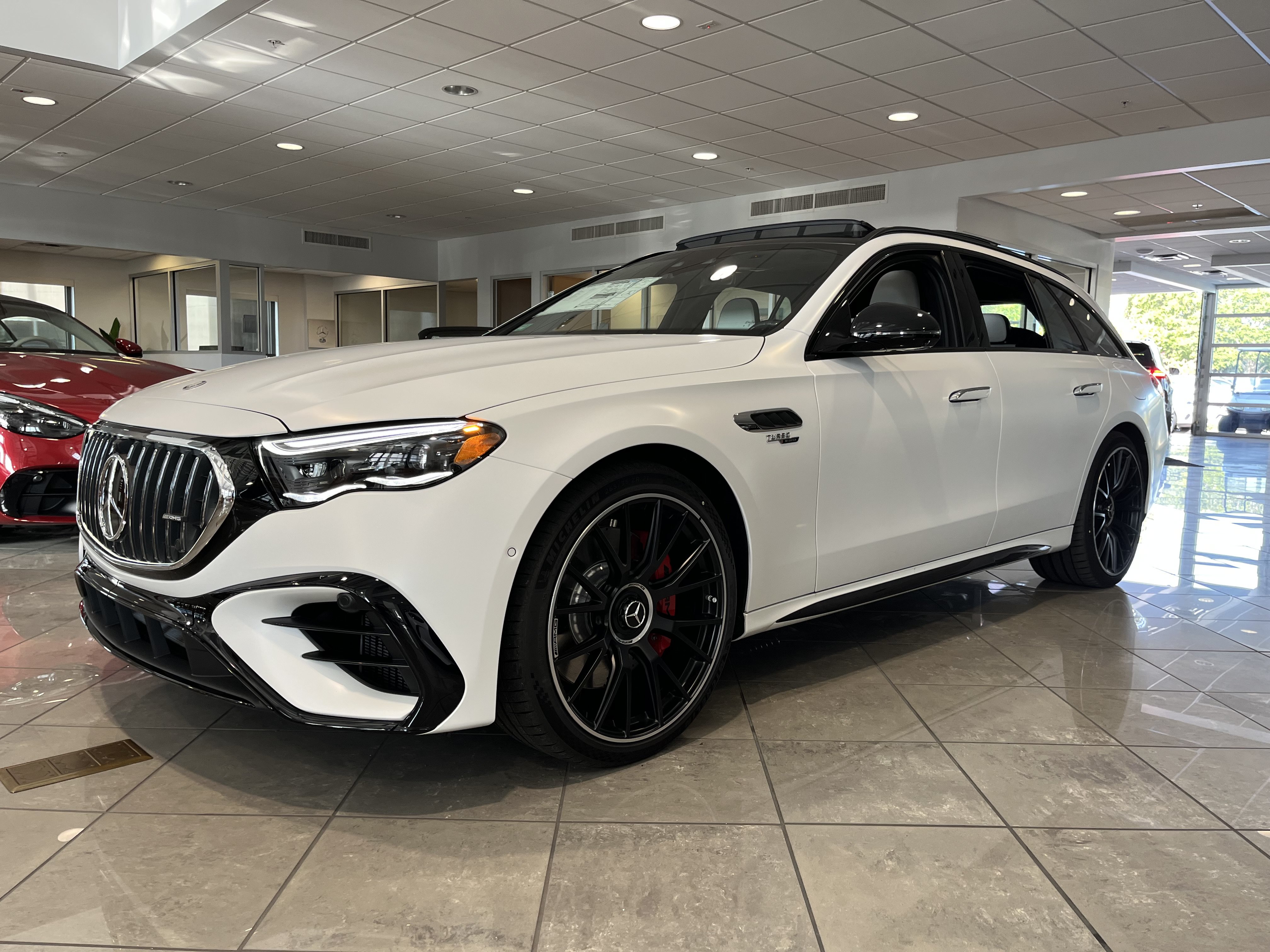 New 2026 Mercedes-Benz E 53 AMG e 4MATIC Wagon image 1