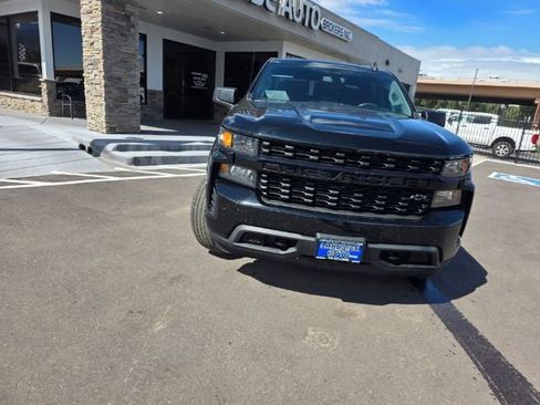 Used 2022 Chevrolet Silverado 1500 Custom image 8