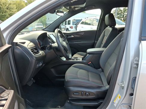 Certified 2022 Chevrolet Equinox RS image 3