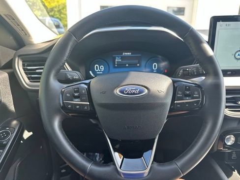 Used 2025 Ford Escape Platinum AWD/4WD image 19