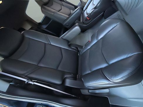 Used 2017 Cadillac Escalade Luxury image 24