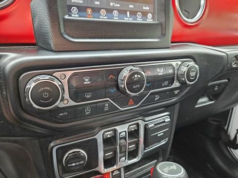 Used 2021 Jeep Wrangler Unlimited Rubicon AWD/4WD image 34