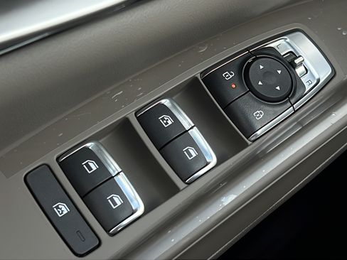 New 2027 Kia Carnival LXS FWD image 19