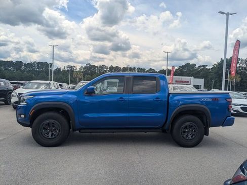 Used 2025 Nissan Frontier PRO-4X AWD/4WD image 6
