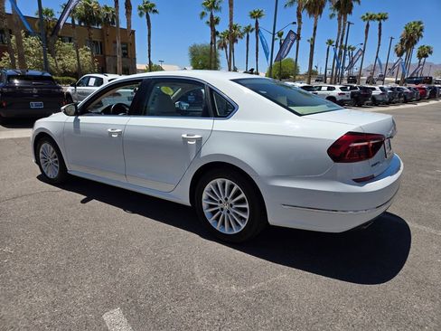 Used 2017 Volkswagen Passat 1.8T SE FWD image 5