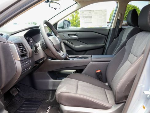 New 2026 Nissan Rogue SV FWD image 7