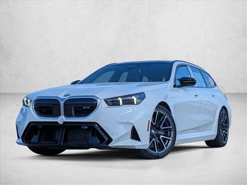 New 2026 BMW M5 Touring image 1
