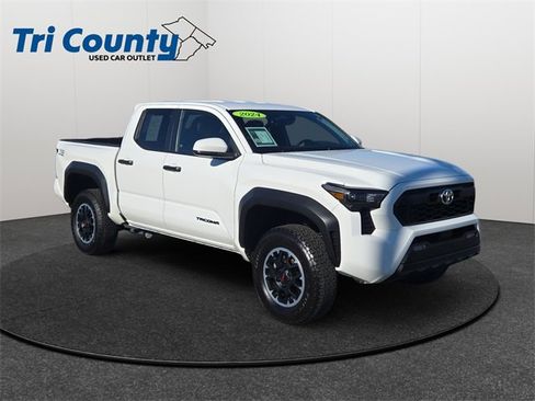 Used 2024 Toyota Tacoma TRD Off-Road image 1