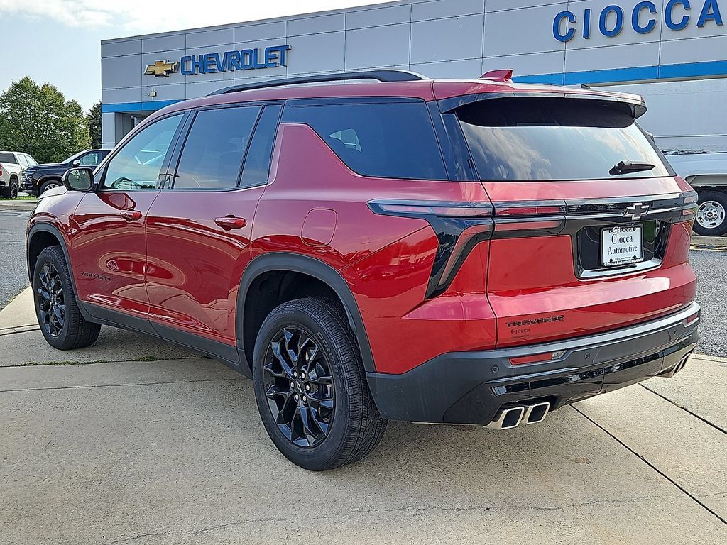 Certified 2025 Chevrolet Traverse LT w/ Midnight/Sport Edition FWD image 4