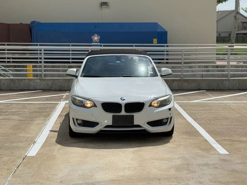 Used 2015 BMW 228i Convertible RWD image 3