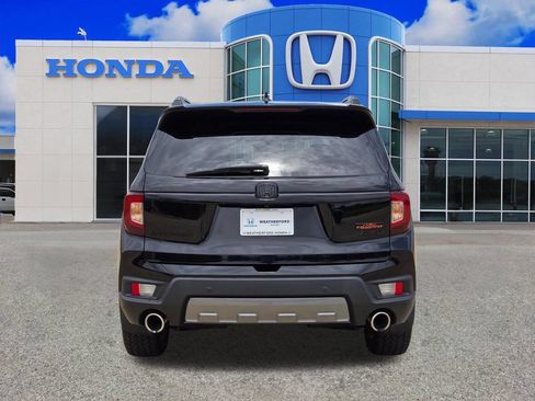 Used 2024 Honda Passport TrailSport image 4