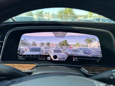 Used 2021 Cadillac Escalade Sport Platinum image 14