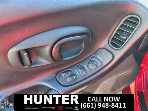 Used 2004 Chevrolet Corvette Coupe RWD image 19