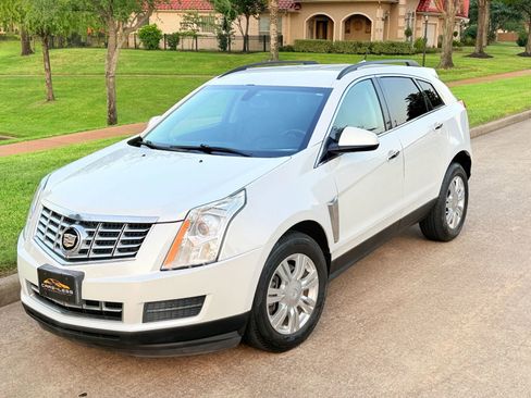 Used 2014 Cadillac SRX FWD image 1