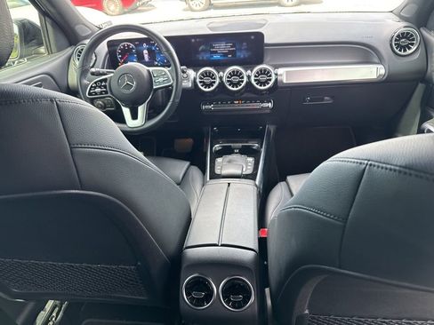 Used 2022 Mercedes-Benz GLB 250 image 7