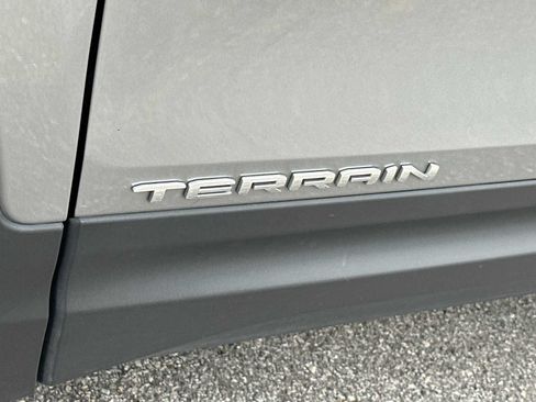 Certified 2024 GMC Terrain SLT AWD/4WD image 11